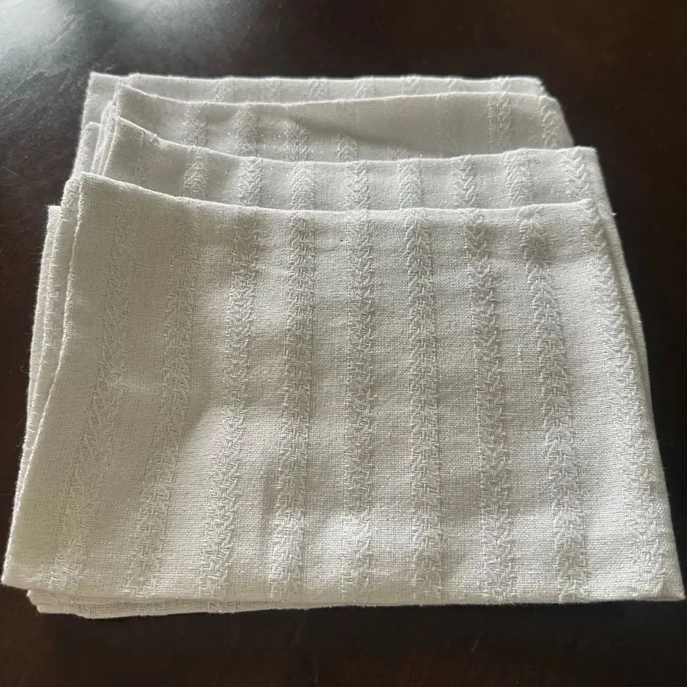 Homegoods (4) Textured White/Silver Cotton Napkins